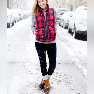 J.CREW Excursion Quilted Puffer Down Plaid Red Blue Pockets Vest Women’s Sz XS